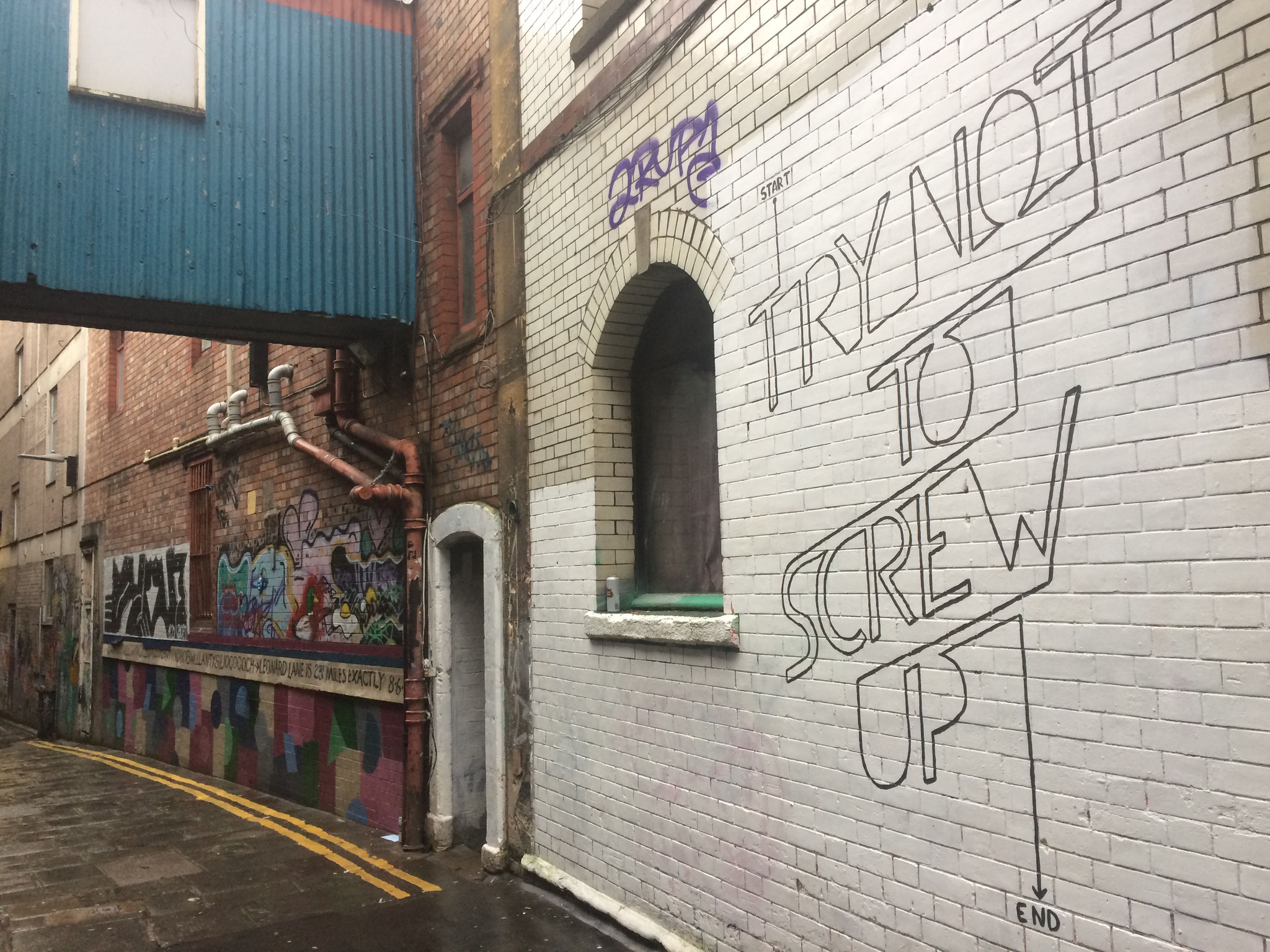 Bristol: triste Architektur im Kontrast zur Fülle an Street-Art